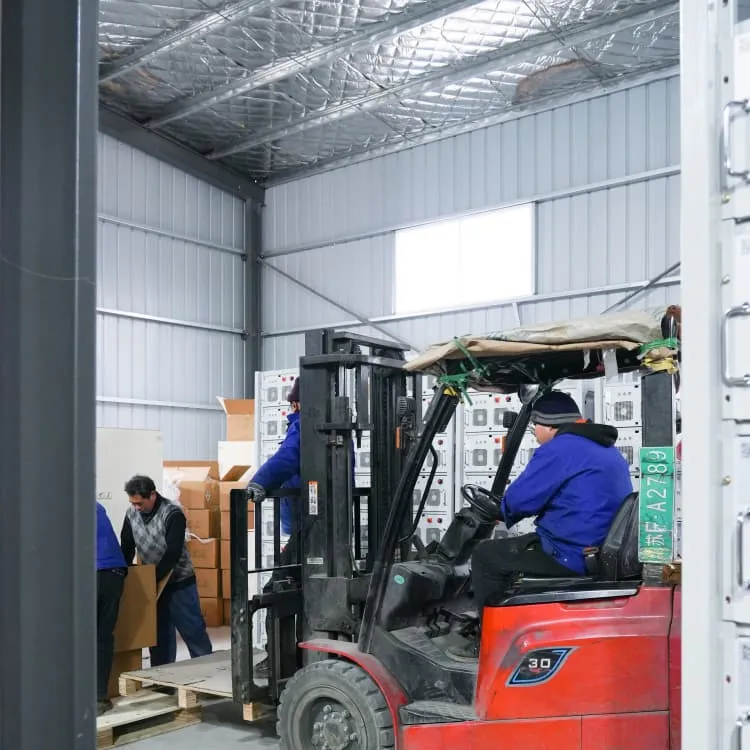 Energy storage battery charging current limit